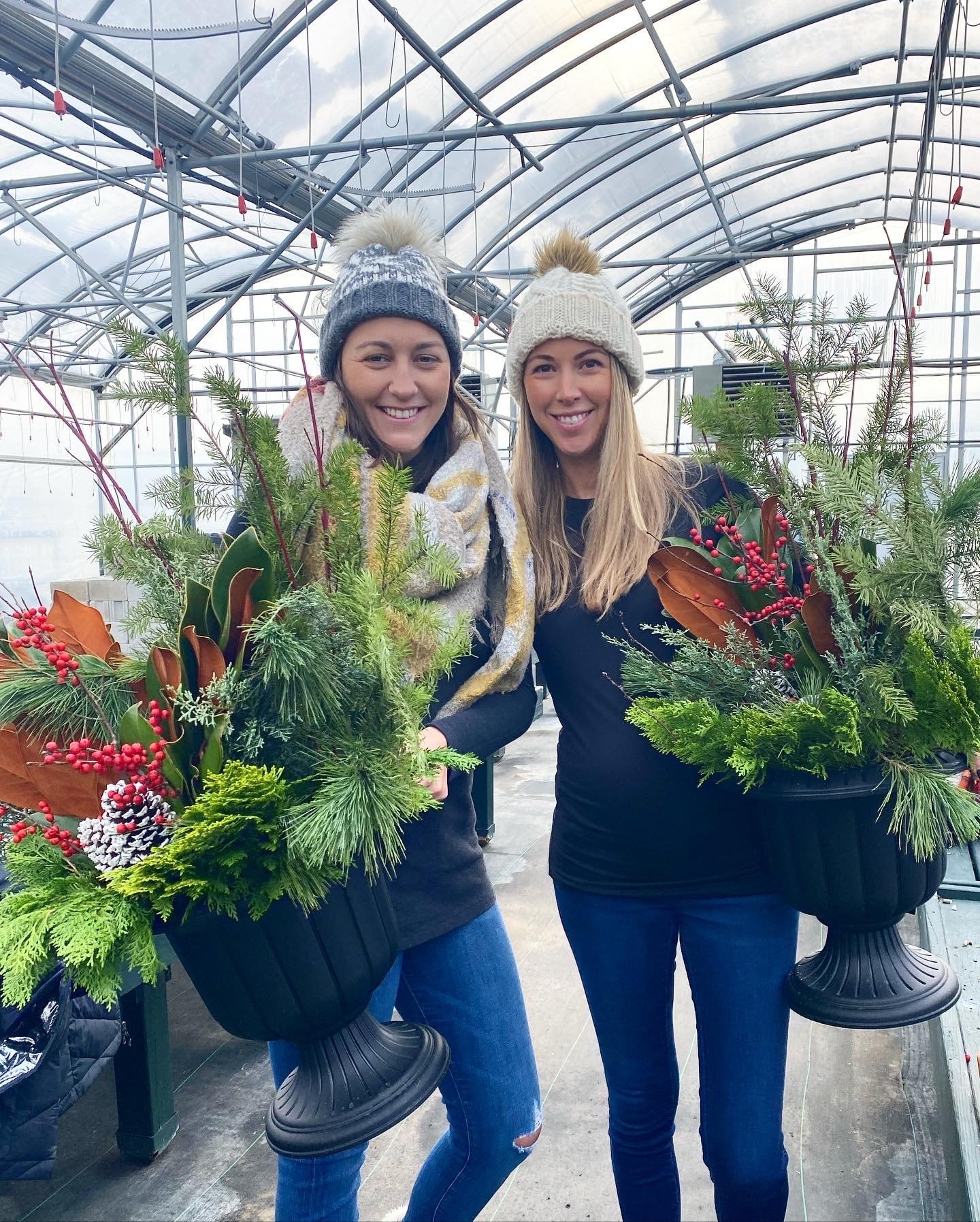 winter-porch-pot-workshop-scheiderer-farms